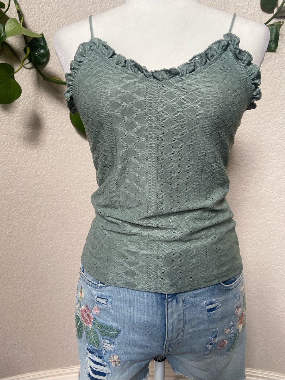 Ruffle-Trim Tank top in soft eyelet fabric in Sage Green (M) or Pink (L). - Picture 4 of 14